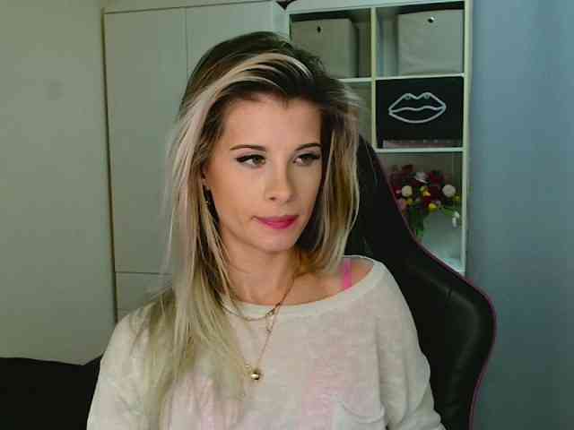 KristineNatural webcam