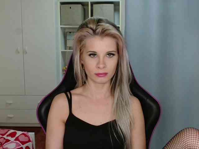 KristineNatural webcam