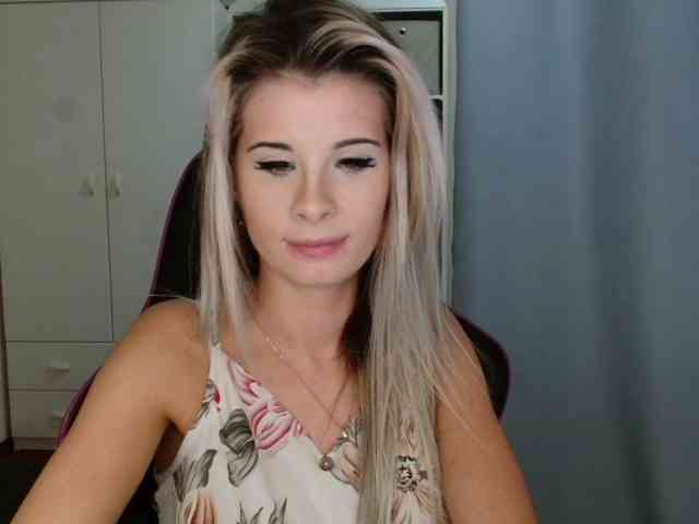 KristineNatural webcam