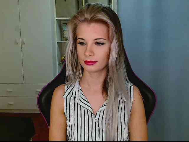 KristineNatural webcam