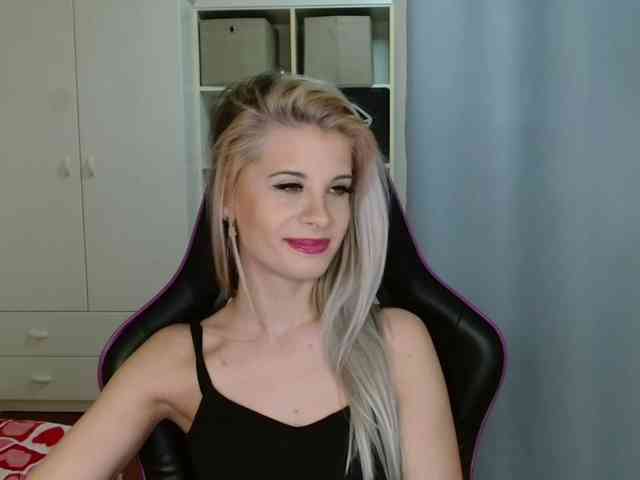 KristineNatural webcam