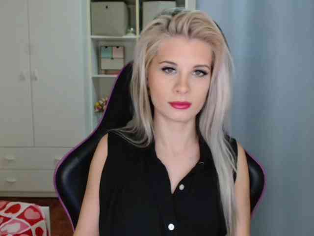 KristineNatural webcam