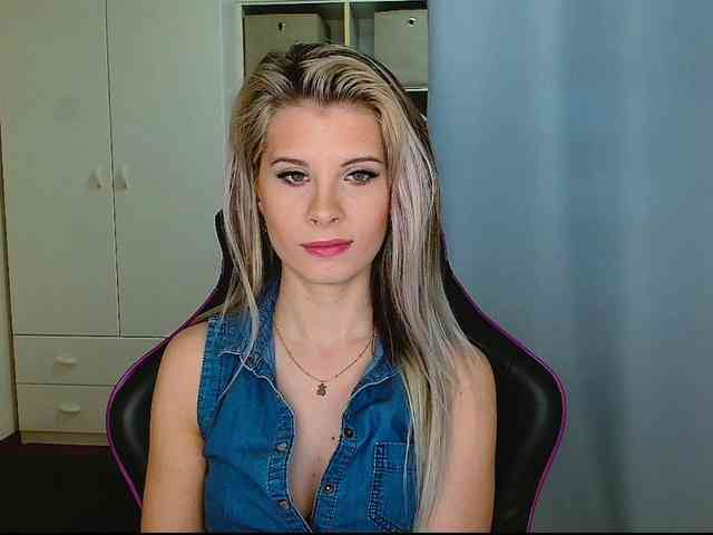 KristineNatural webcam