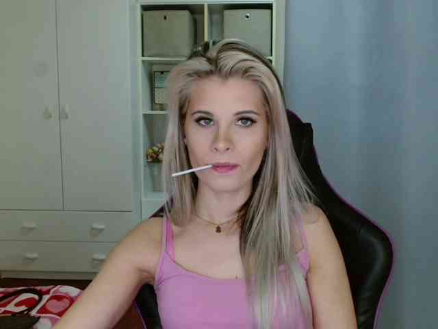 KristineNatural webcam