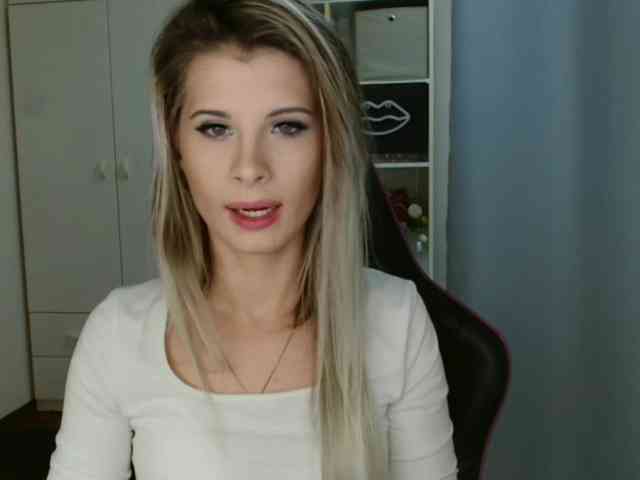KristineNatural webcam