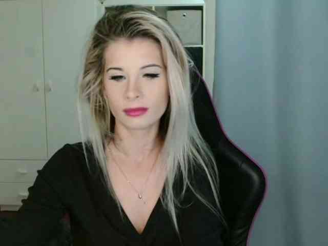 KristineNatural webcam