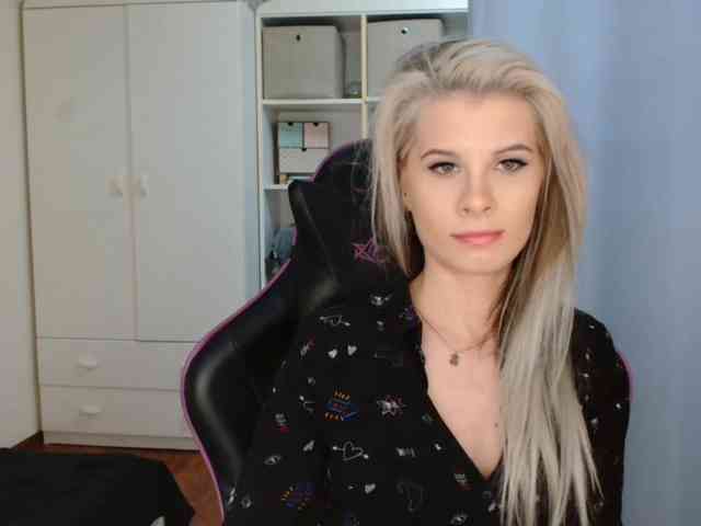 KristineNatural webcam