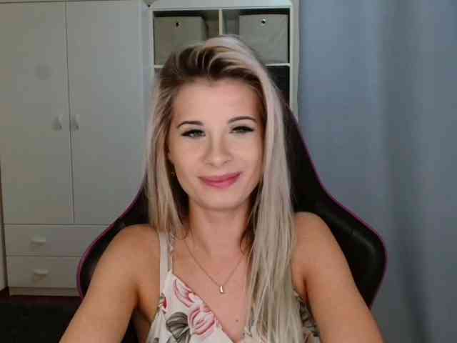 KristineNatural webcam