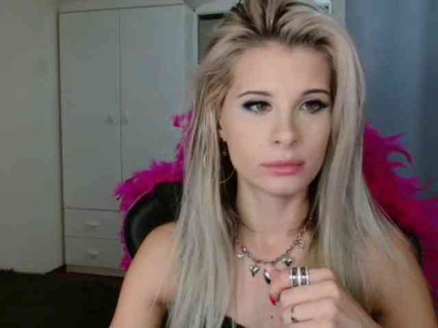 KristineNatural webcam