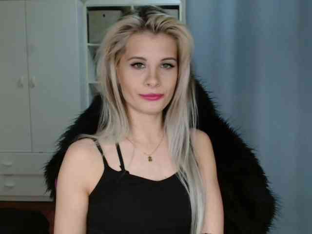 KristineNatural webcam