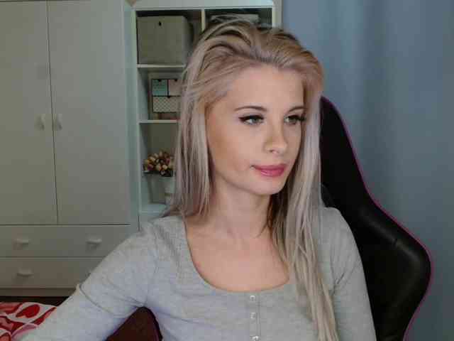 KristineNatural webcam