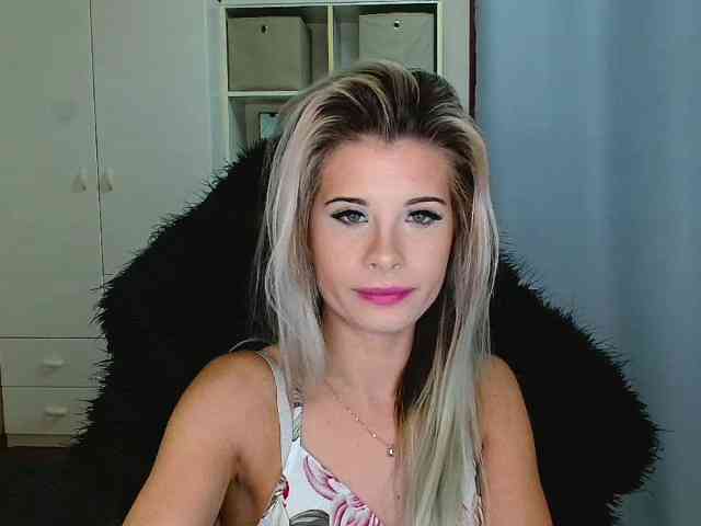 KristineNatural webcam