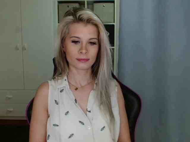 KristineNatural webcam