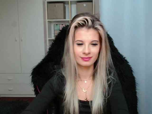 KristineNatural webcam