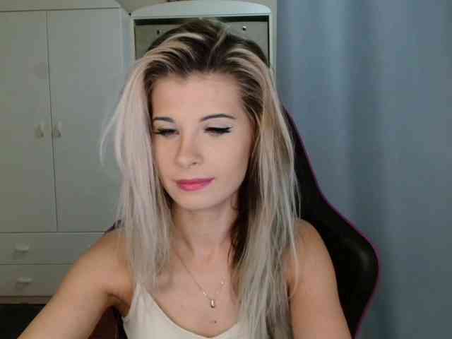 KristineNatural webcam