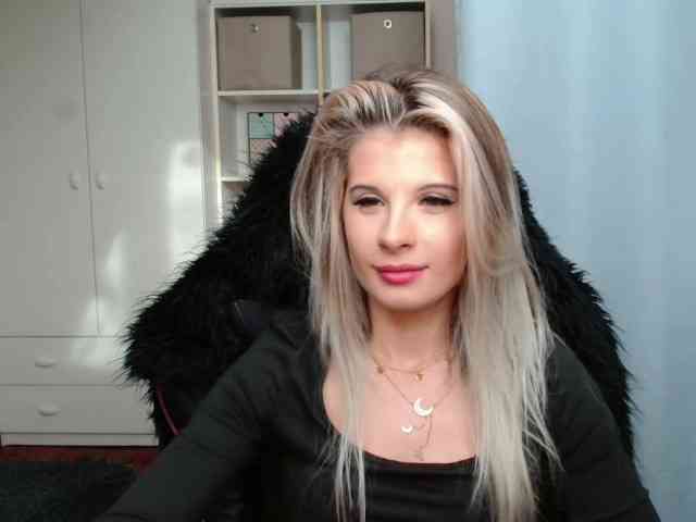 KristineNatural webcam