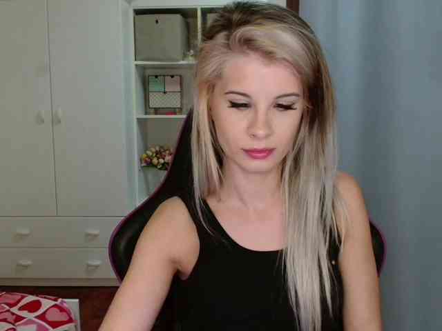 KristineNatural webcam