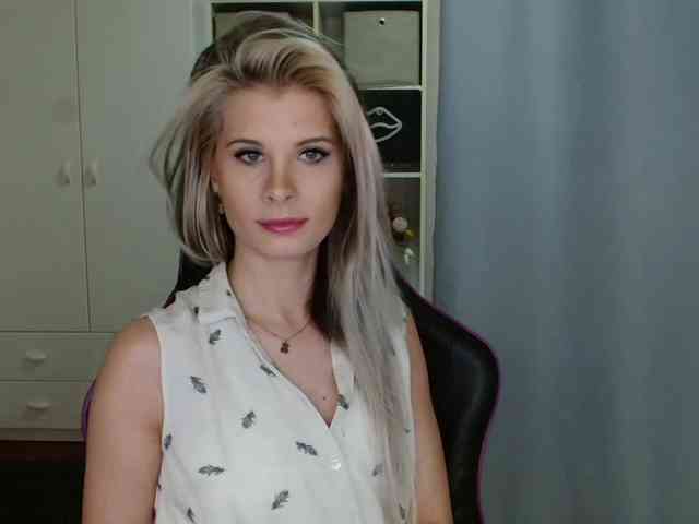 KristineNatural webcam