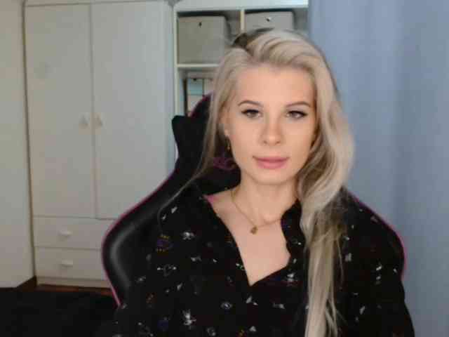 KristineNatural webcam