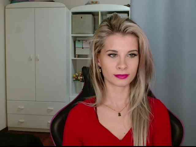 KristineNatural webcam