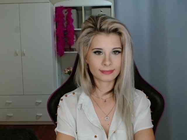 KristineNatural webcam