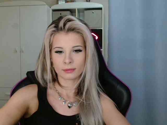 KristineNatural webcam