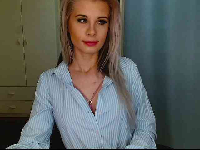 KristineNatural webcam