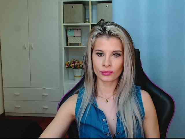 KristineNatural webcam