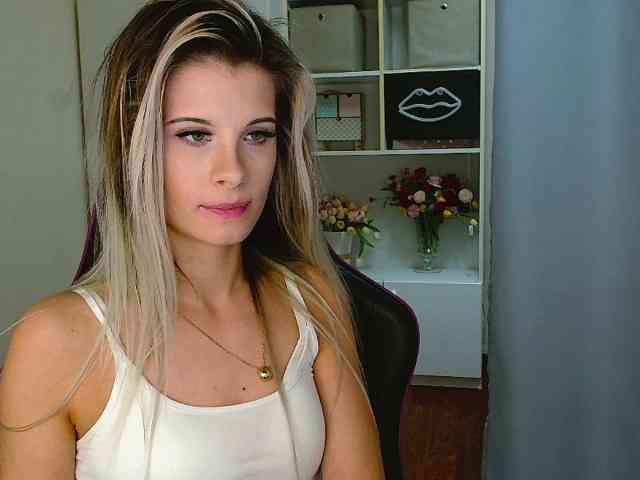 KristineNatural webcam