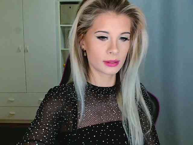 KristineNatural webcam