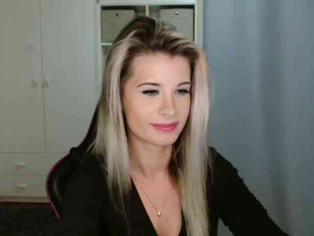 KristineNatural webcam