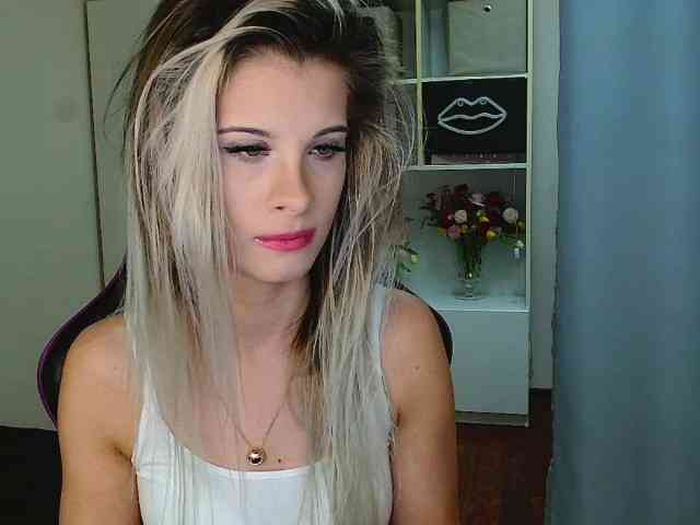 KristineNatural webcam