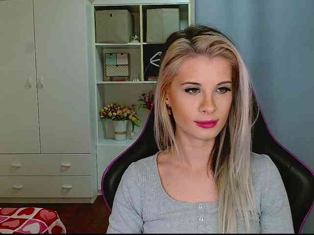 KristineNatural webcam