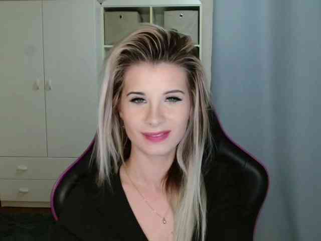 KristineNatural webcam