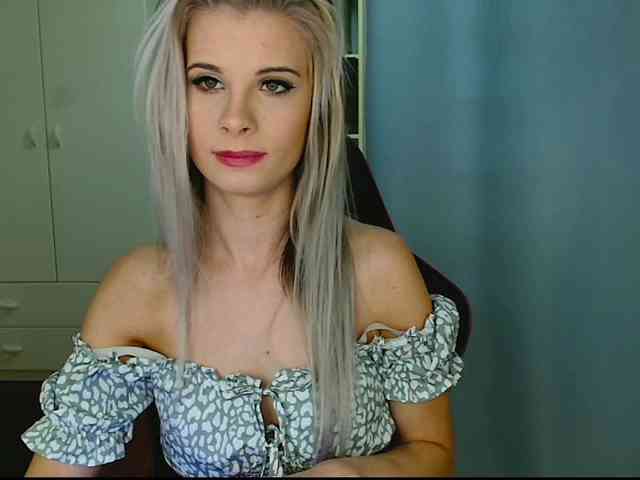 KristineNatural webcam