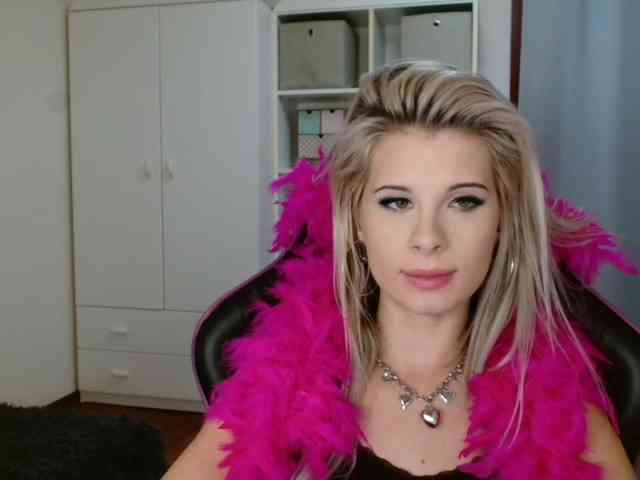 KristineNatural webcam