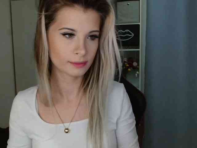 KristineNatural webcam