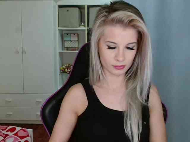 KristineNatural webcam