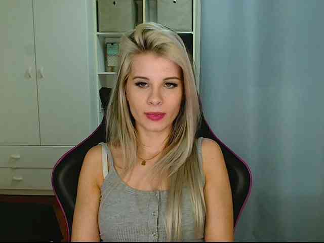 KristineNatural webcam