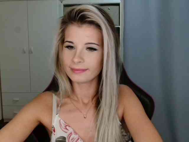 KristineNatural webcam