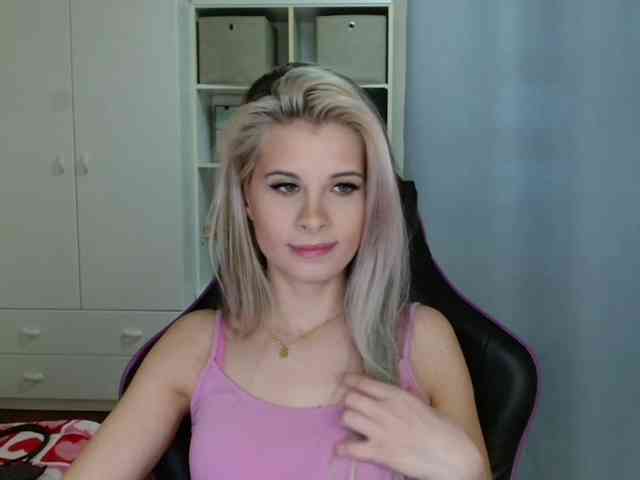 KristineNatural webcam