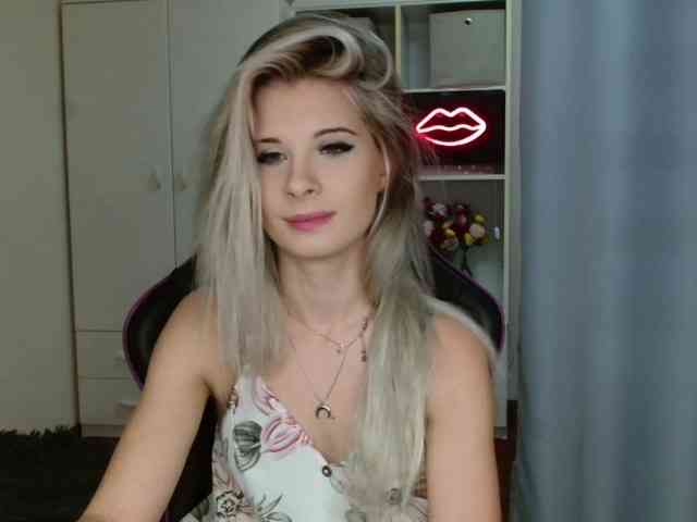 KristineNatural webcam