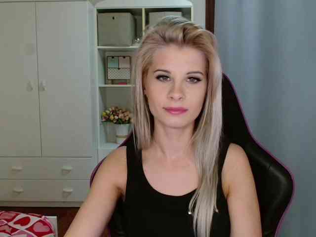 KristineNatural webcam
