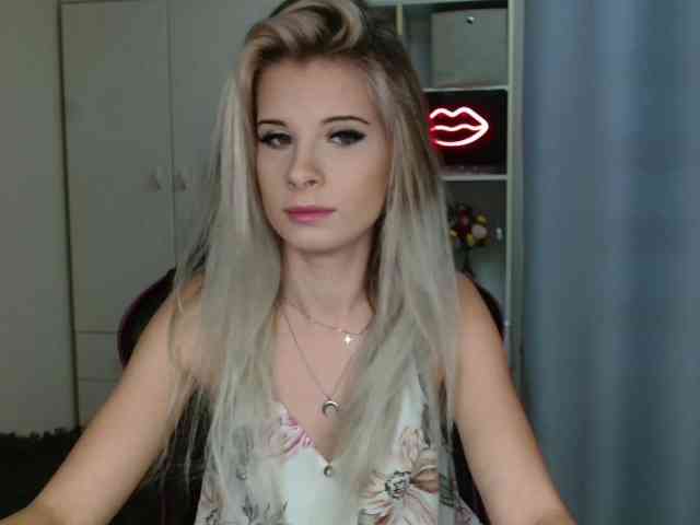 KristineNatural webcam
