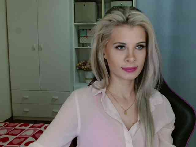 KristineNatural webcam