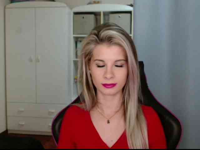 KristineNatural webcam