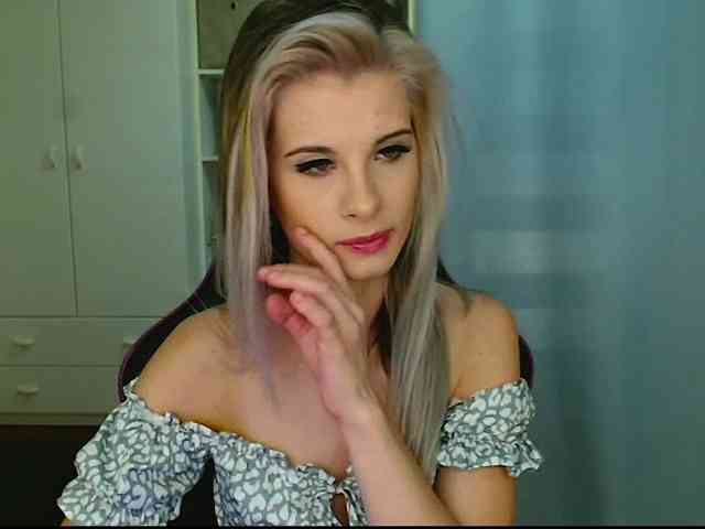 KristineNatural webcam