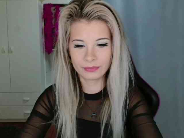 KristineNatural webcam