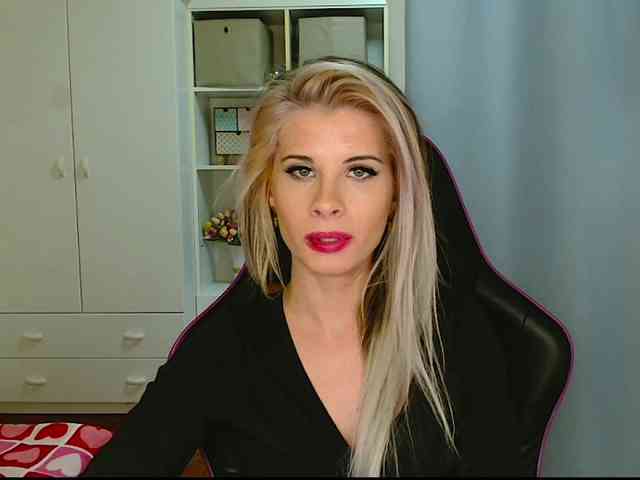 KristineNatural webcam