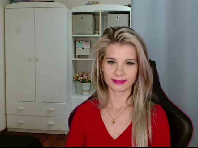 KristineNatural webcam